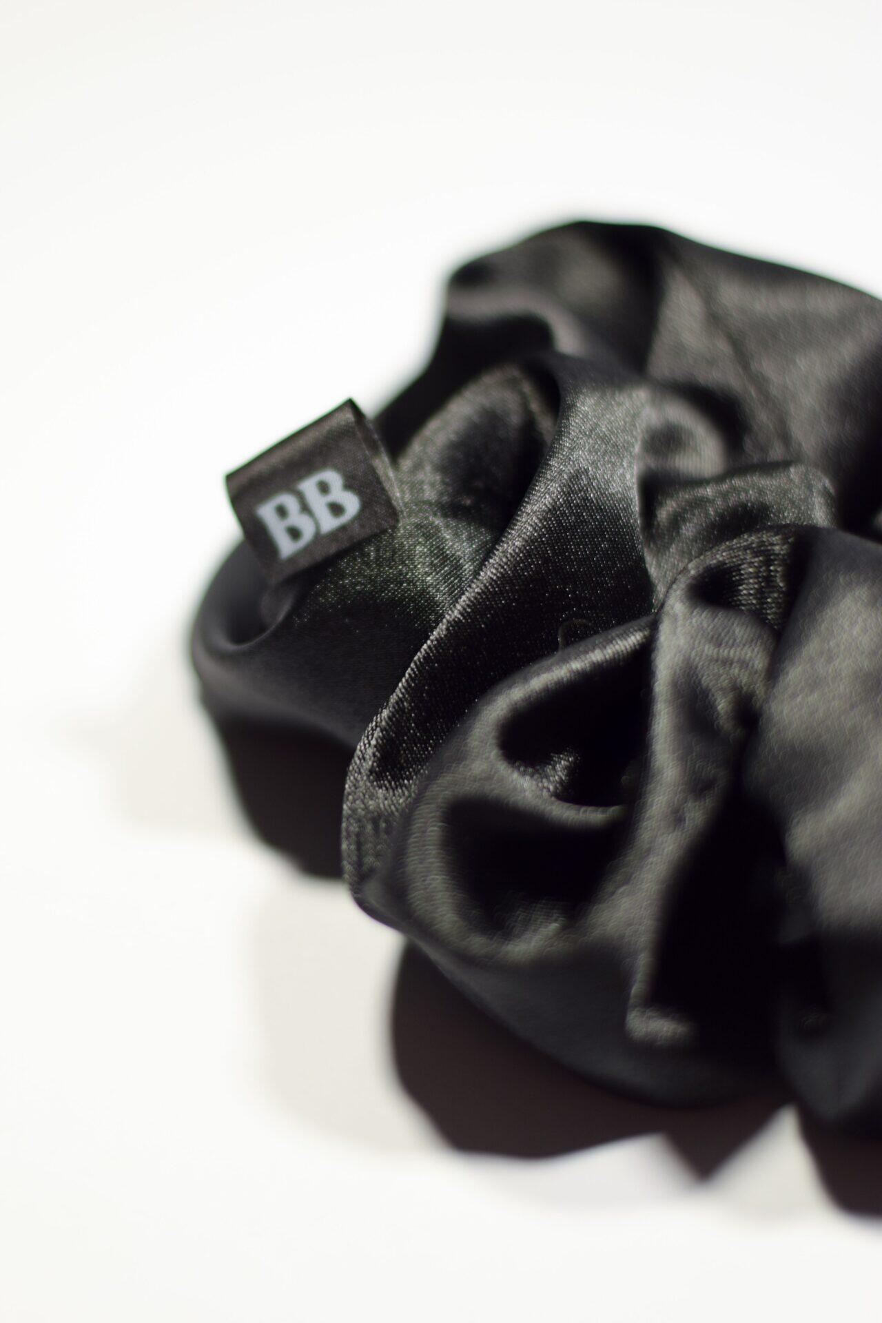 skrunchie-black-2